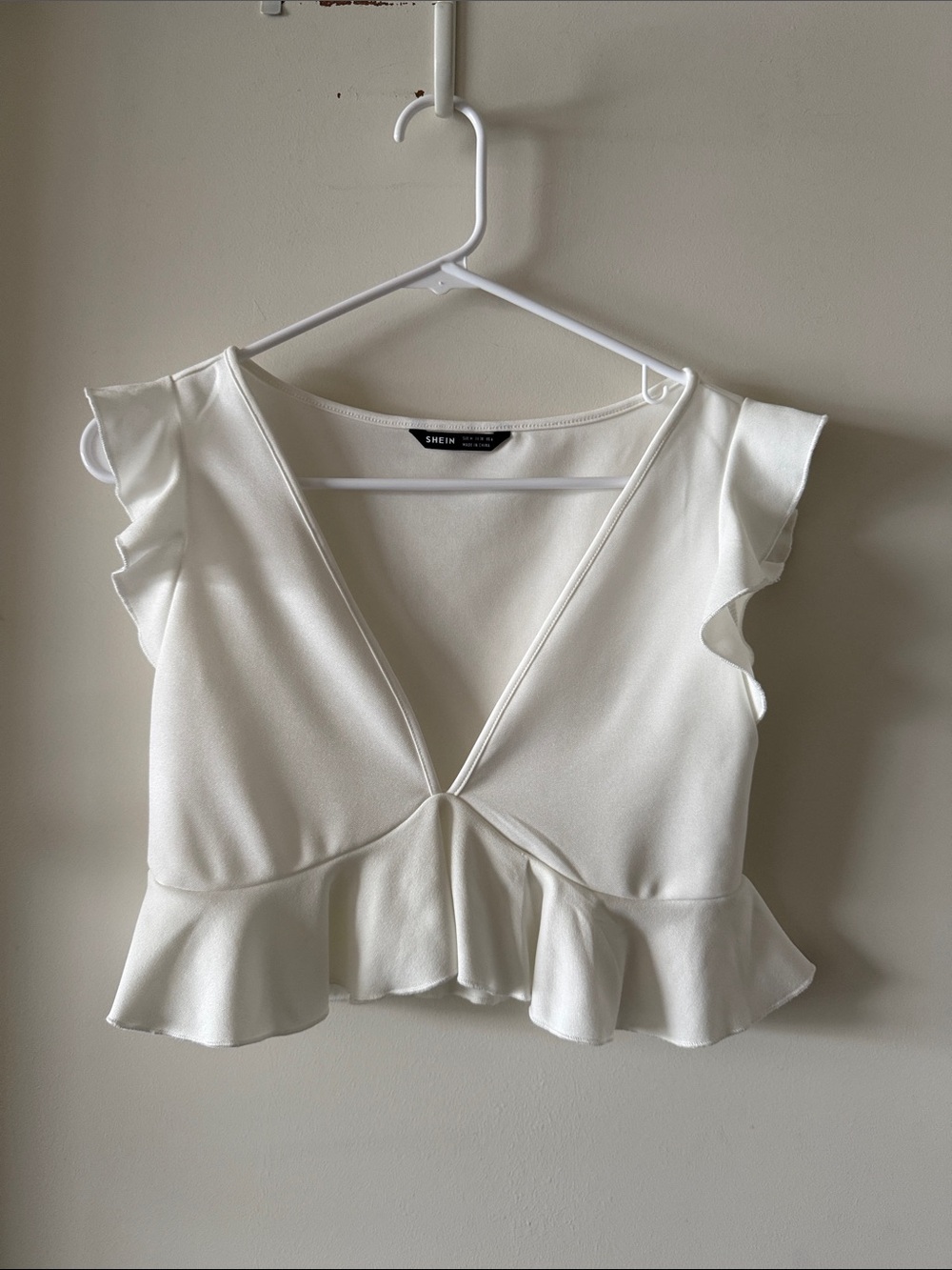 SHEIN V-Neck Ruffle Trim Crop Top